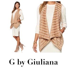 G BY GIULIANA NWT sculpted faux fur vest camel